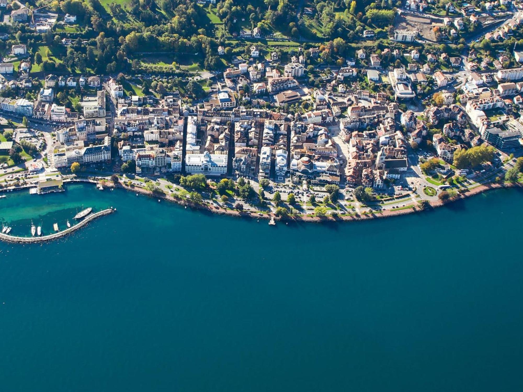 Spacieux Appartement Avec Terrasse, Animaux Admis Et Parking - Fr-1-498-69 Évian-les-Bains Buitenkant foto